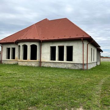 Будинок 1000 м2 ділянка 25 сотин приватизована Закарпаття село Геча