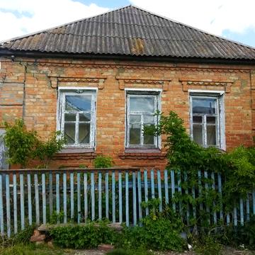 Дім з ділянкою в с. Вири