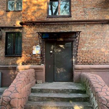 Продаж 3-х кімнатної квартири+сарай