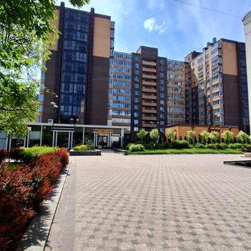 Продам 1-кімнатну  квартииу в центрі міста ЖК Резиденція