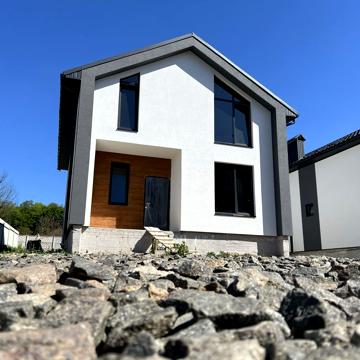 Продаю будинок р-н. Пятничан 120 кв.м., 3,5 сотки, 4 кімнати, газ