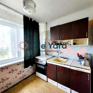 Продаж 3кім. квартири біля метро Дарниця вул. А. Малишка, 3
