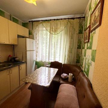 Продам 3х кімнатну квартиру Бердичівська