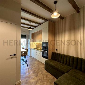 Продаж 1к квартири 40 м.кв / наб. Незалежностi, Центр