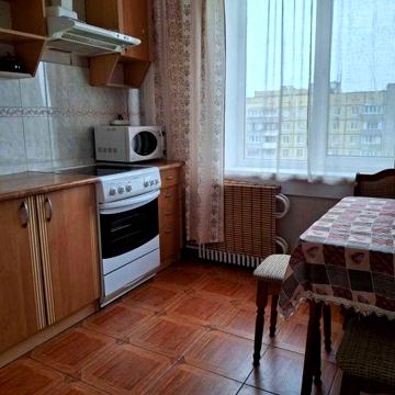 Продам 2-ком. ж/м Коммунар