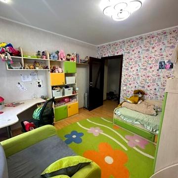 Продажа 2к квартира Академіка Ющенка вулиця