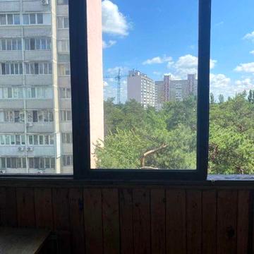 Продаю 3-х кімнатну квартиру вул. Бориспільська 32 А