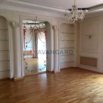 Шикарний будинок 260 кв.м з меблями та гостьовим будинком