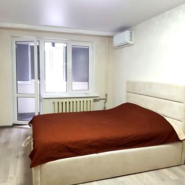 Довгострокова оренда 2к Квартира Мазепи Івана вулиця