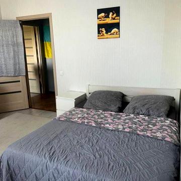 Продам 2х комнатную квартиру, 70 м.  Хлебодарское