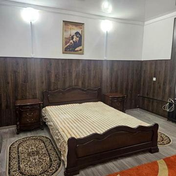 Сдаю отличную 2х к.квартиру в центре, автопарковка