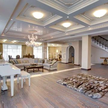 Продажа особняка с бассейном на Печерске без комиссии