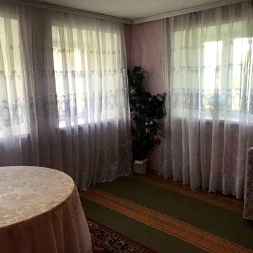 Житловий будинок, дві кімнати, із земельною ділянкою 16,75 соток.