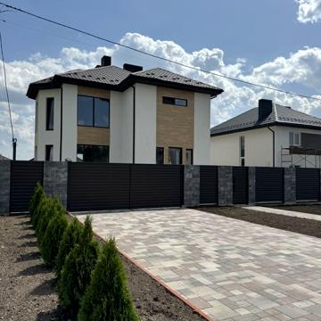 Продаж нового розкішного будинку