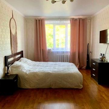 Продам квартиру в центрі Вільнянська