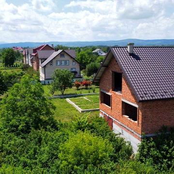 Цегляний Будинок/Незавершене будівництво неподалік міста Стрий