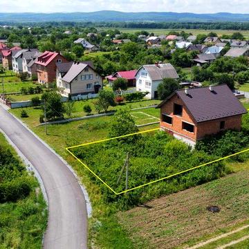 Цегляний Будинок/Незавершене будівництво неподалік міста Стрий