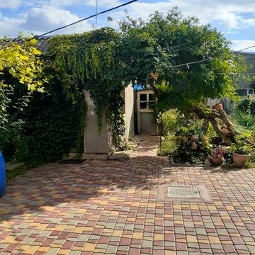 Продаются вместе : двухэтажный дом и одноэтажный дом  на Ленпоселке