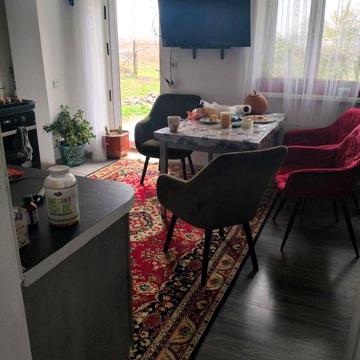 Продам дом, подвал,руская печь, кабинет с кушеткой