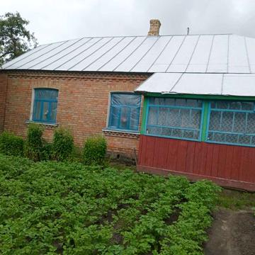 Продам житловий будинок в селі