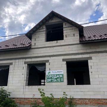 Стоянка продам будинок для великоі родини на два входа