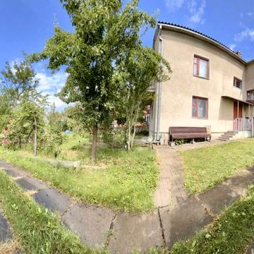 Старе село: Продаж 2 поверх будинку з гаражем і ділянкою на 12 соток