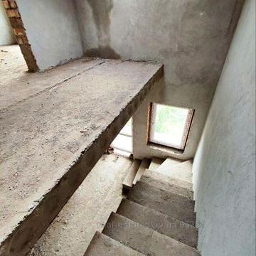 Котедж в передмісті львова