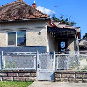Продається будинок в селі Запсонь ,не неподалік Термальних Вод Косино.