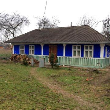 Продається господарство в селі Замостя