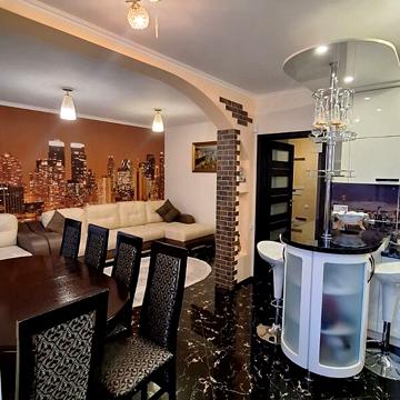 Продажа 3к квартира вул. Паркова
