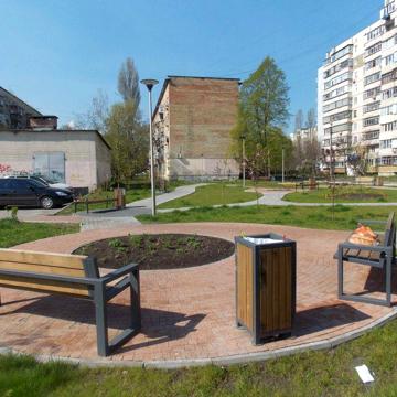 Продам 1-кімнатну квартиру(28,1) в Броварах/центр на Незалежності 10-а