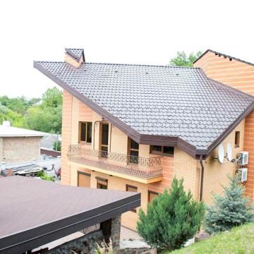 Будинок в місті біля озера від власника