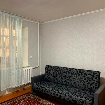 Продам 1 кім на Леваневського
