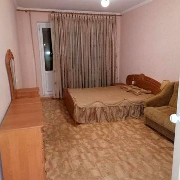 Сдам 3 к.кв 4 Таврический возле переезда  3 сп.места  все  есть 4)5