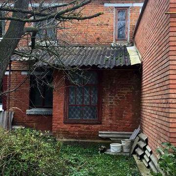 Продам двоповерхову квартиру Шепетівка, вул. Максима Залізняка.