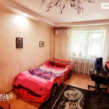 Продаж 3к Квартира вул. Адмірала Лазарєва
