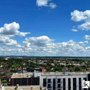Володимира Івасюка вул., 140