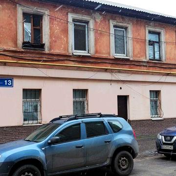 Продам под жилье 130 м2 в Центре, пер. Троицкий 13, 1-й этаж