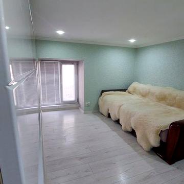 Продам 1-кімнатну квартиру. Вул.Київська,8.