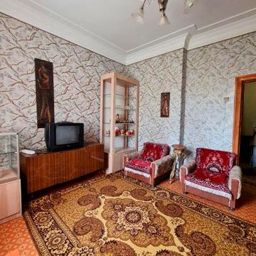 Продам 3-кімнатну квартиру р-н палацу культури. Ціну знижено!!!