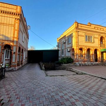 Цікава пропозиція!!! Продаж двох будинків на одній території