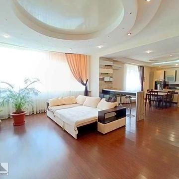 Продаж дворівневої квартири у центрі міста по Бульвару Шевченка,150