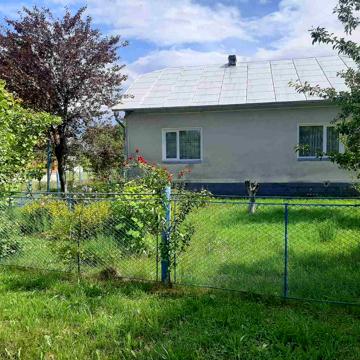 Продам будинок  з ділянкою