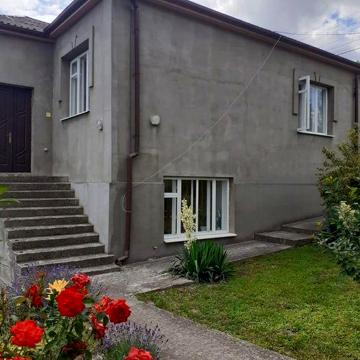 продам будинок м. Бучач біля садіку Сонечко