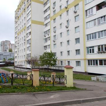 Льотна вул. (Червоногвардійська), 3в
