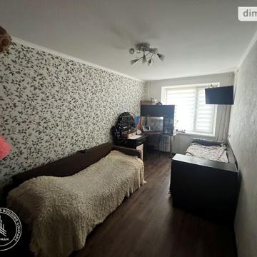 Продаж 2к Квартира Космонавтів проспект