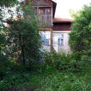 Продаж будинку з земельною ділянкою