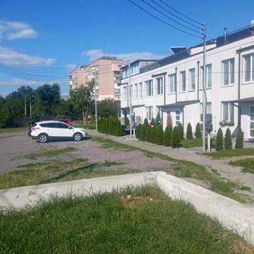 Продам таунхаус  в районі 13-ої школи