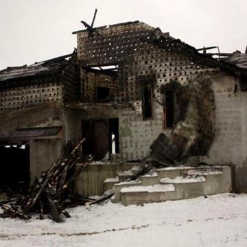 Будинок район Чернишевського / після пожежі /