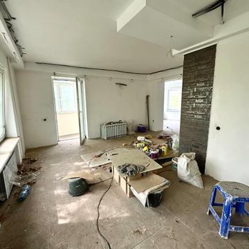 Продаж 4к Квартира Адмірала Макарова (Центр) вулиця